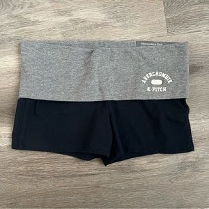 Abercrombie & Fitch Yoga Short-Short